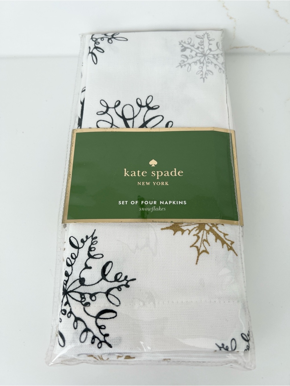 NWT kate spade White Napkins with Gold, Black & Silver Snowflakes (Set of 4)